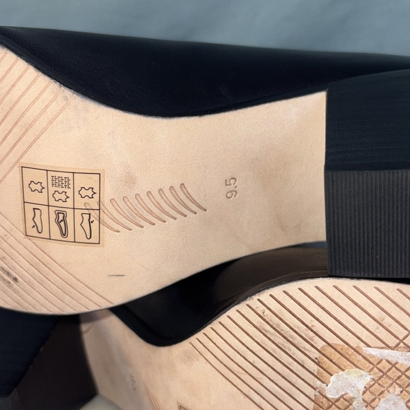 EUC Paige Leather Block Heel Ankle Boots Size 9.5 Black Womens Slip-On Heeled - Picture 7 of 8